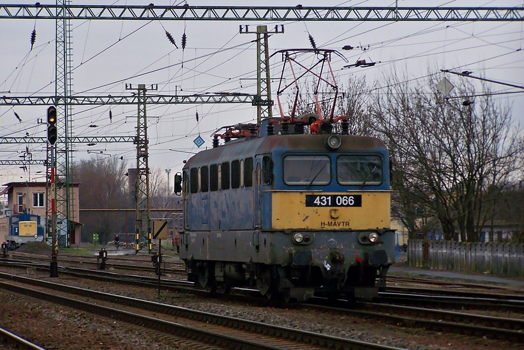 431 066 Dombóvár (2014.01.22).