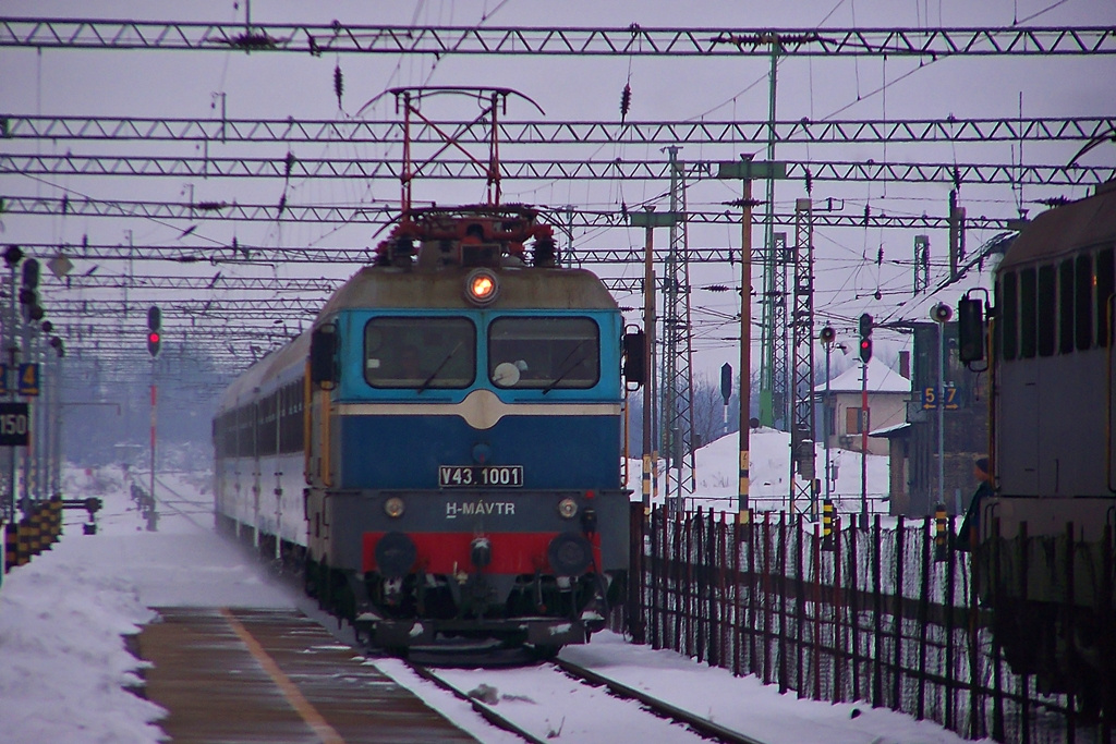 V43 - 1001 Dombóvár (2014.01.29).01