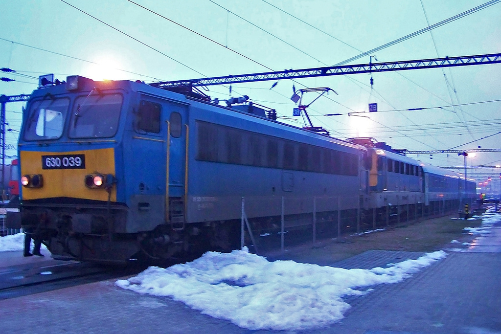 630 039 + 433 210 Dombóvár (2014.02.06).