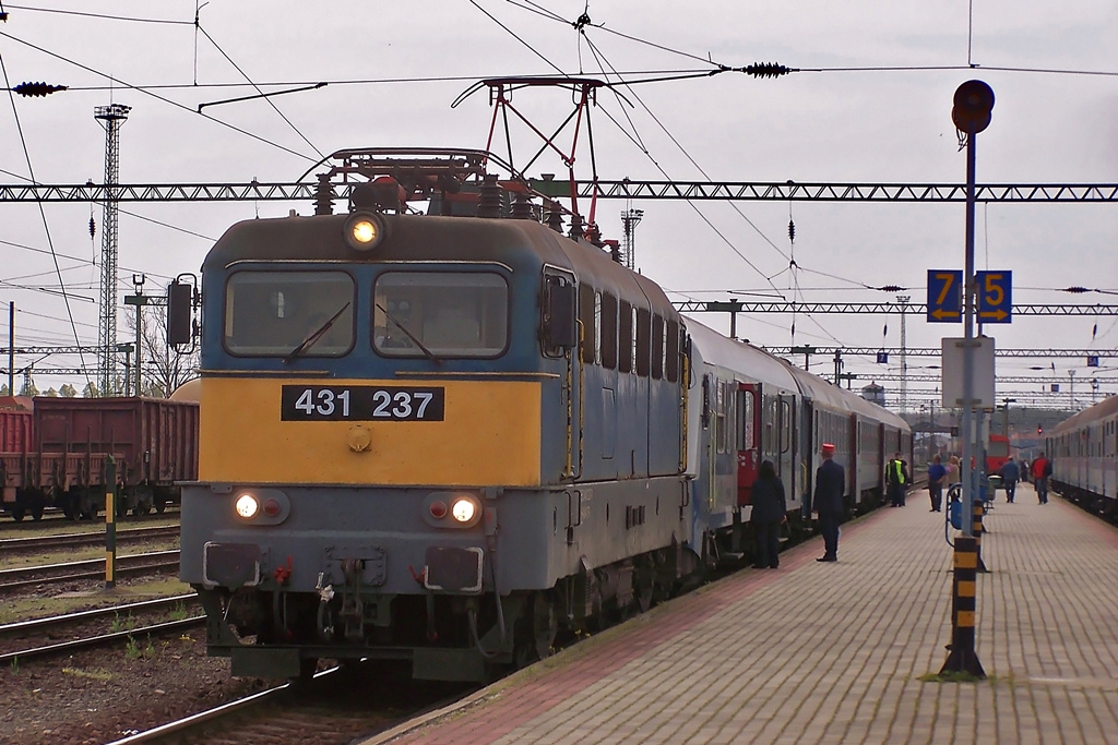 431 237 Dombóvár (2014.03.31).