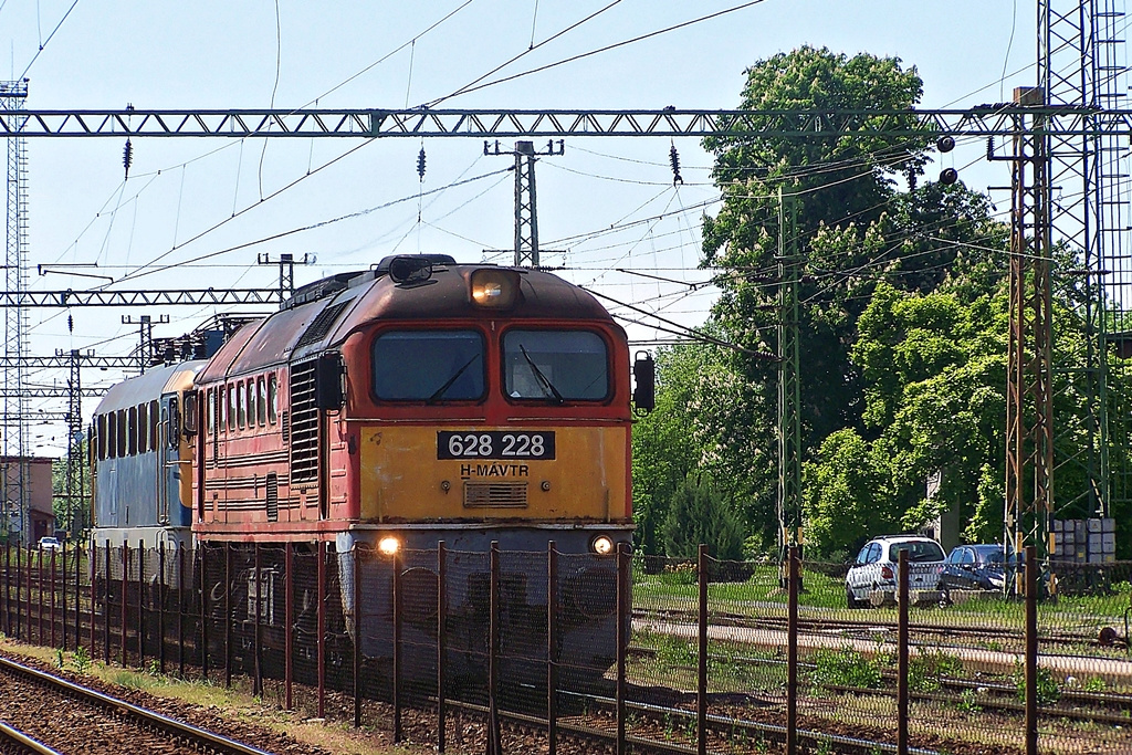 628 228 + 433 227 Dombóvár (2014.05.09).