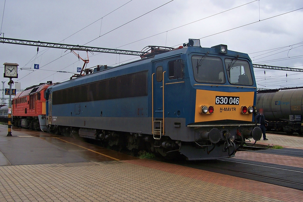 630 046 + 628 116 Dombóvár (2014.05.13).