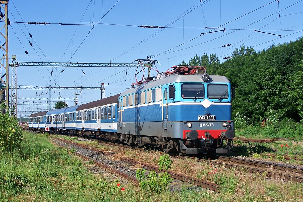 V43 - 1001 Dombóvár (2014.06.07).01