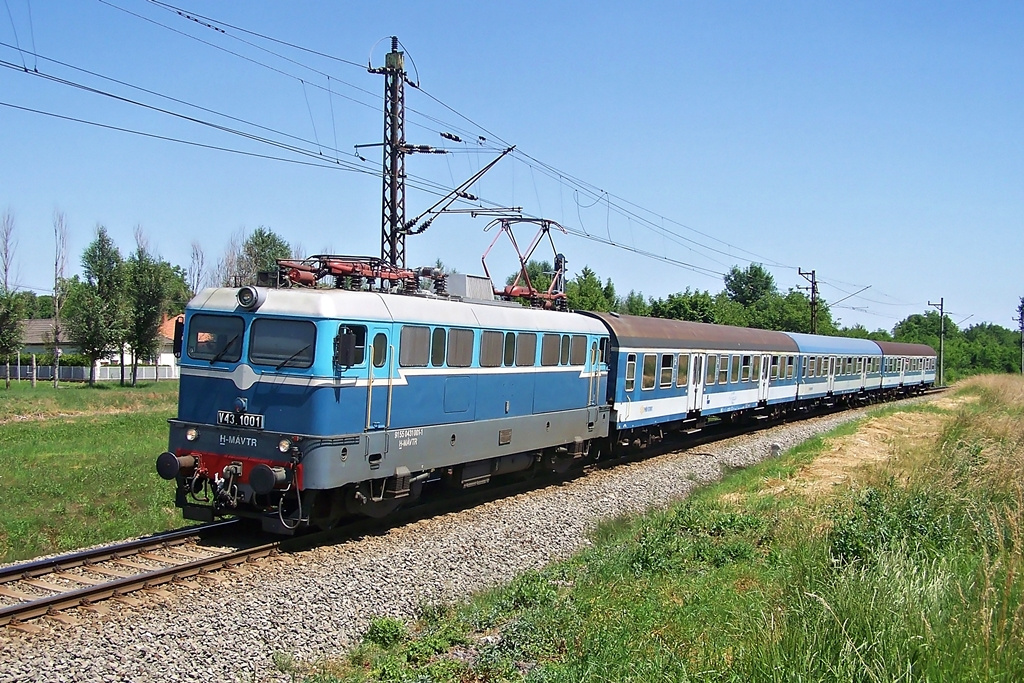 V43 - 1001 Dombóvár (2014.06.07)02