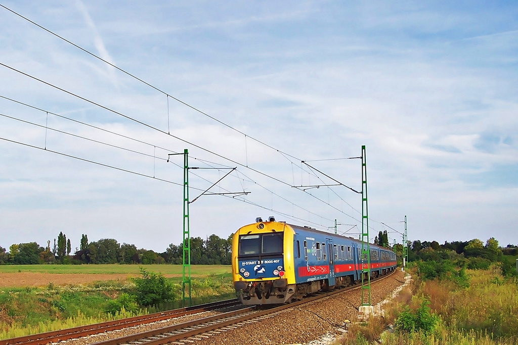 8005 407 Székesfehérvár (2014.08.30).