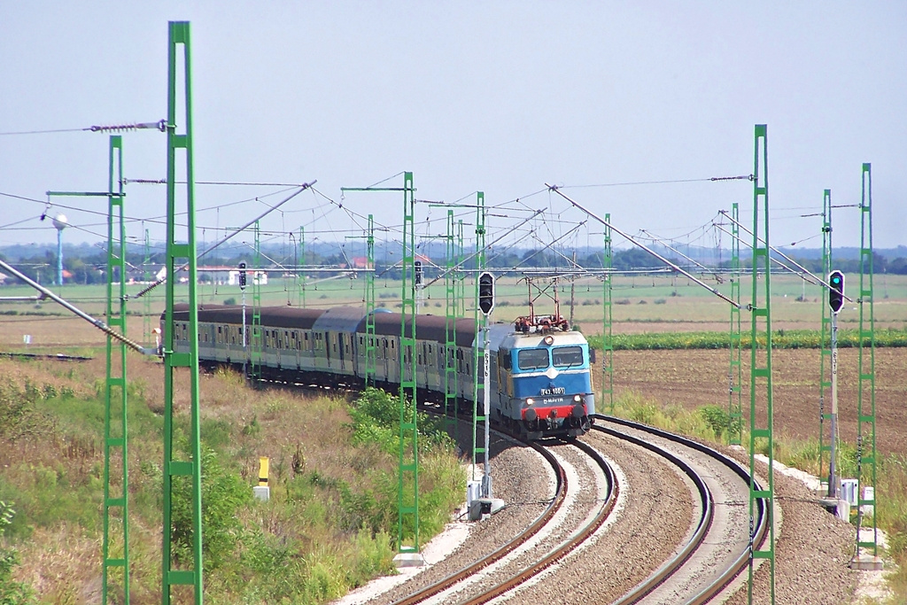 V43 - 1001 Székesfehérvár (2014.08.30).