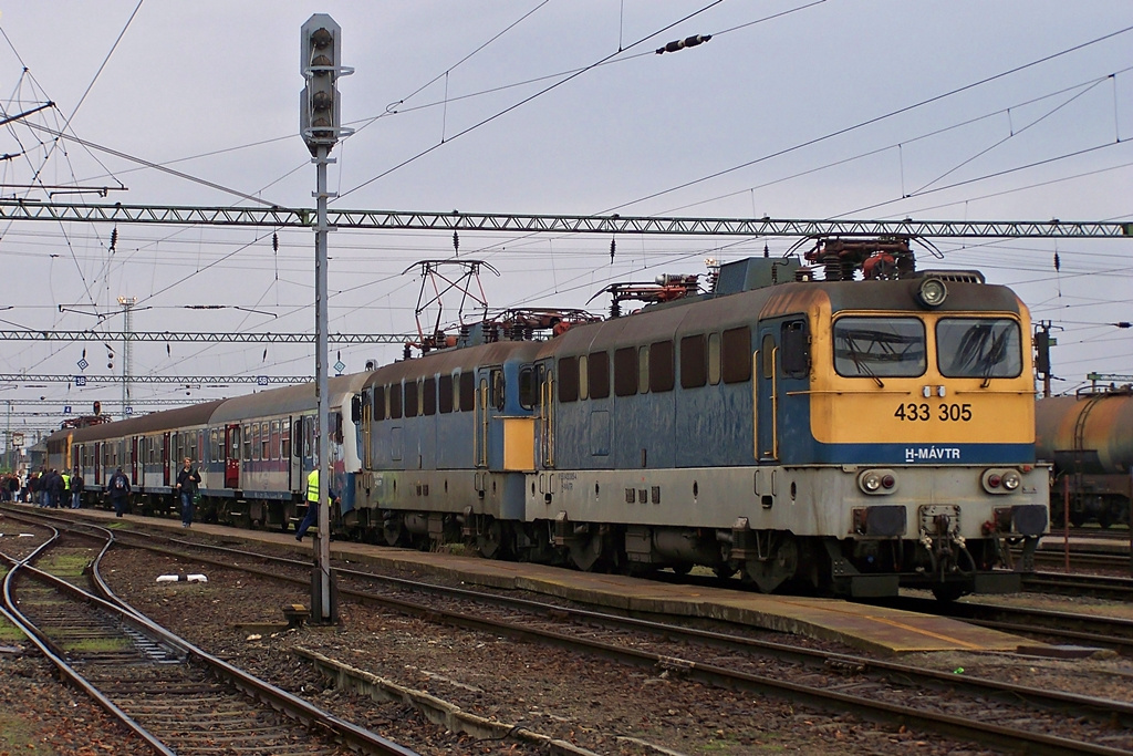 433 305 + 431 149 Dombóvár (2014.09.26).