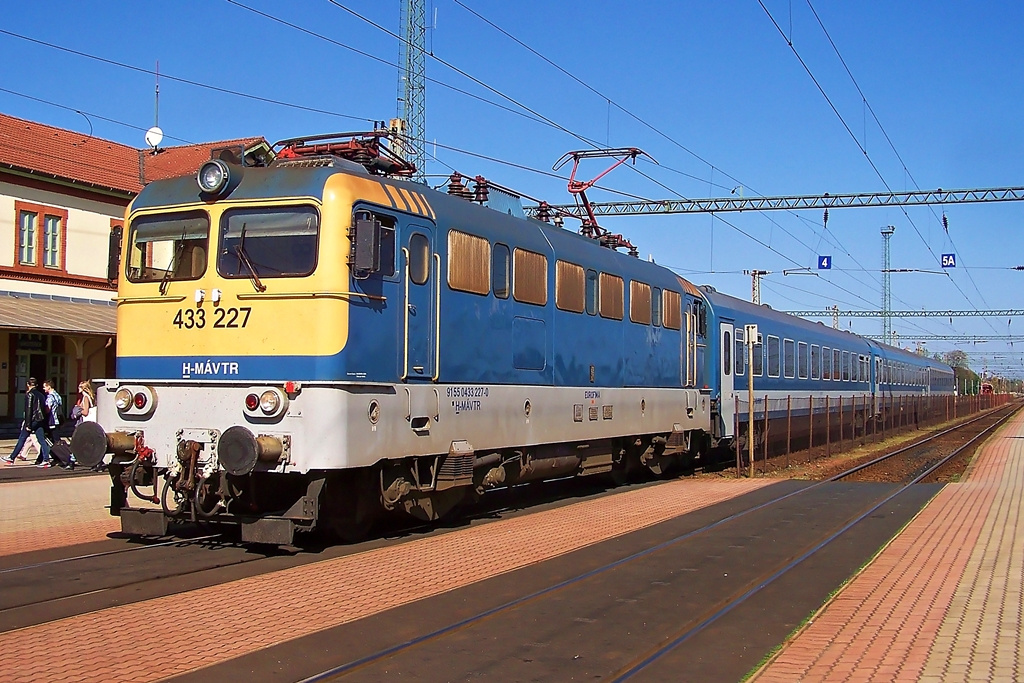 433 227 Dombóvár (2014.10.10).