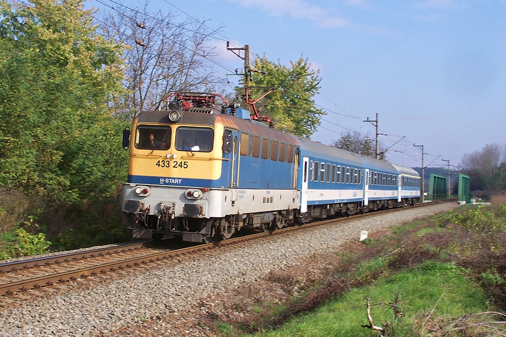 433 245 Dombóvár (2014.10.29).