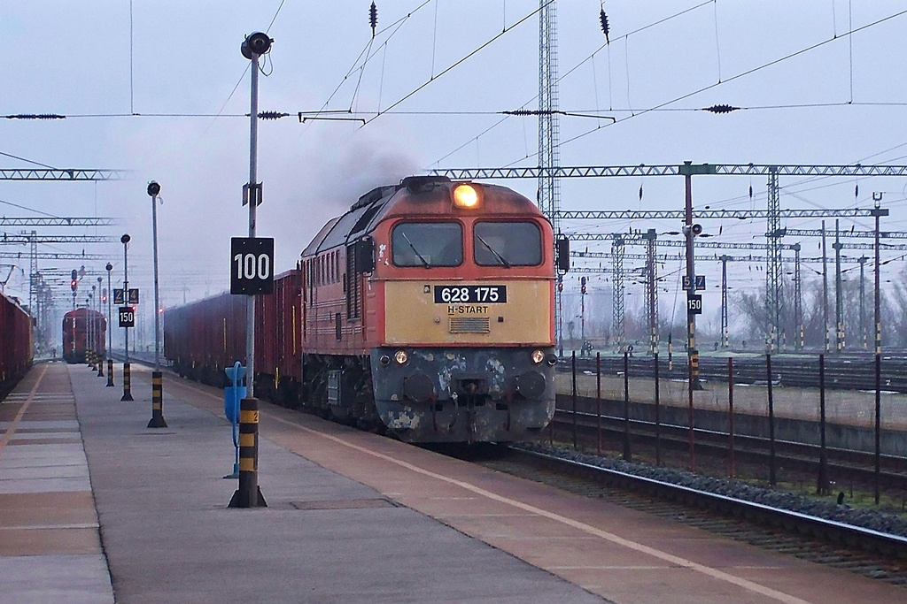 628 175 Dombóvár (2014.11.24).