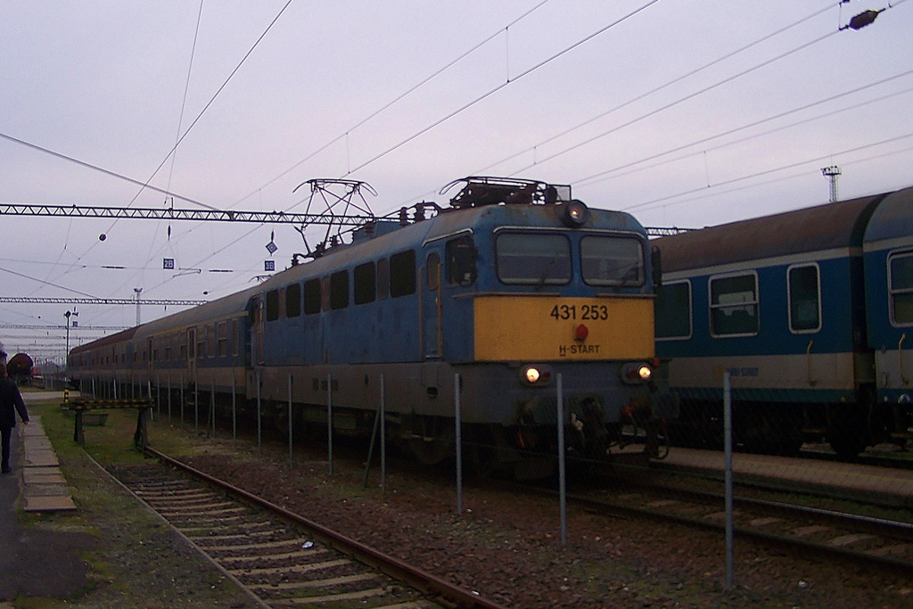 431 253 Dombóvár (2014.12.10).