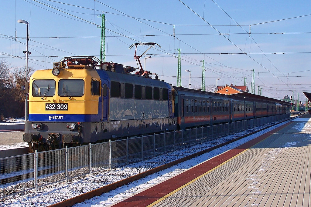 432 309 Vác (2014.12.31).