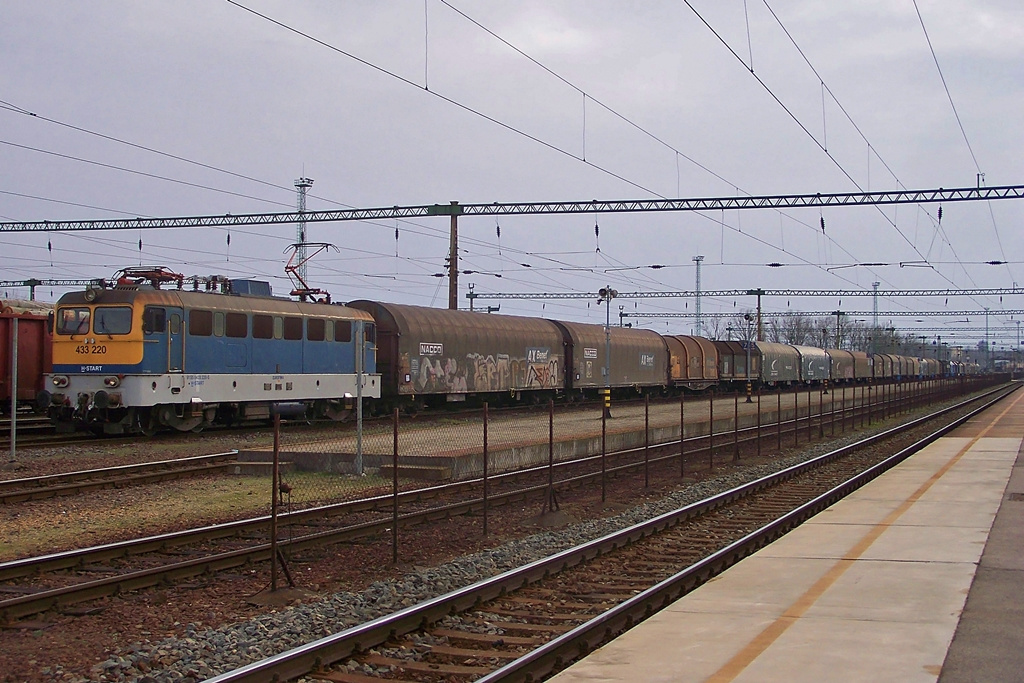 433 220 Dombóvár (2015.03.05).