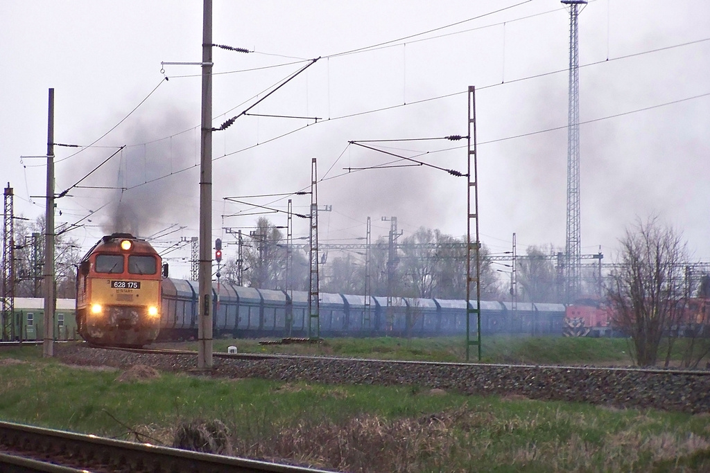 628 175 Dombóvár (2015.04.08).