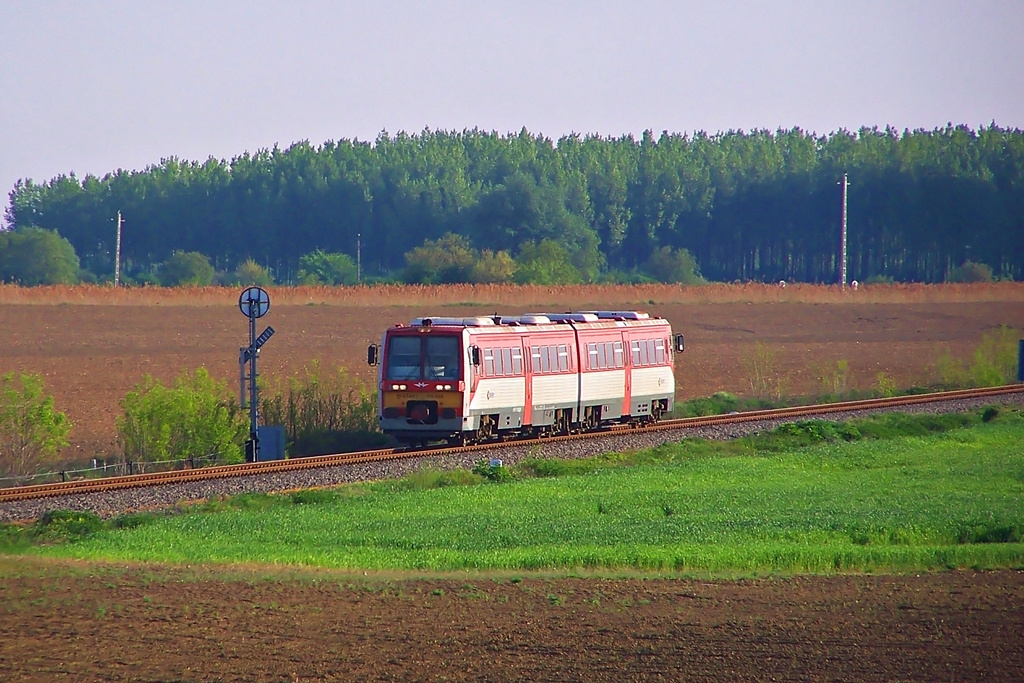 416 038 Bátaszék (2015.05.01).01