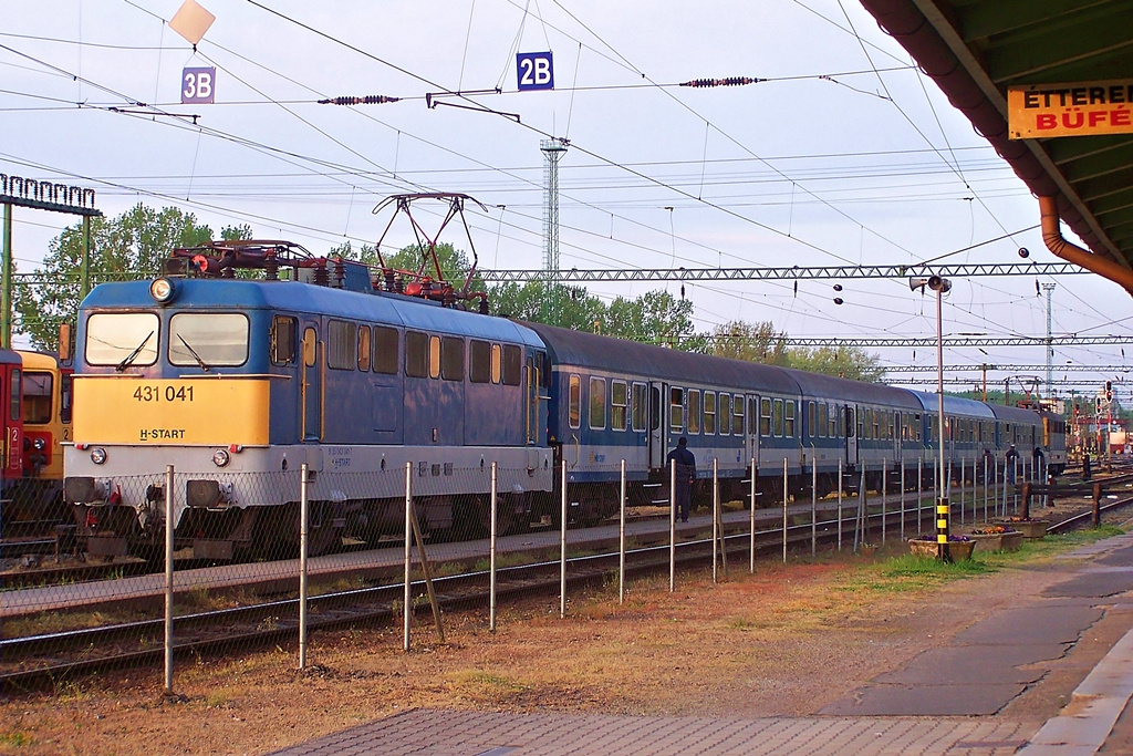 431 041 Dombóvár (2015.04.27).