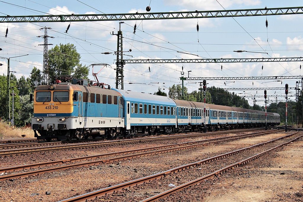 433 210 Szabadbattyán (2015.06.20).