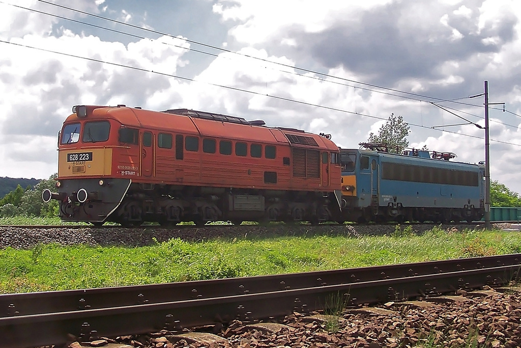 628 223 + 630 007 Dombóvár (2015.06.25).