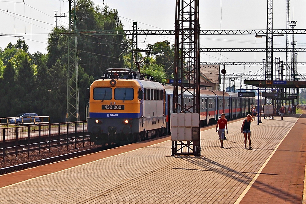 432 260 Nagykáta (2015.07.16).