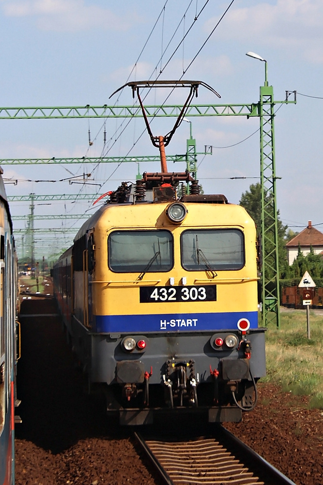 432 303 Nagykáta (2015.07.16).