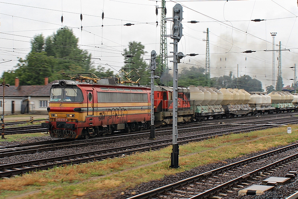 240 079 + 742 275 Hatvan (2015.07.30).