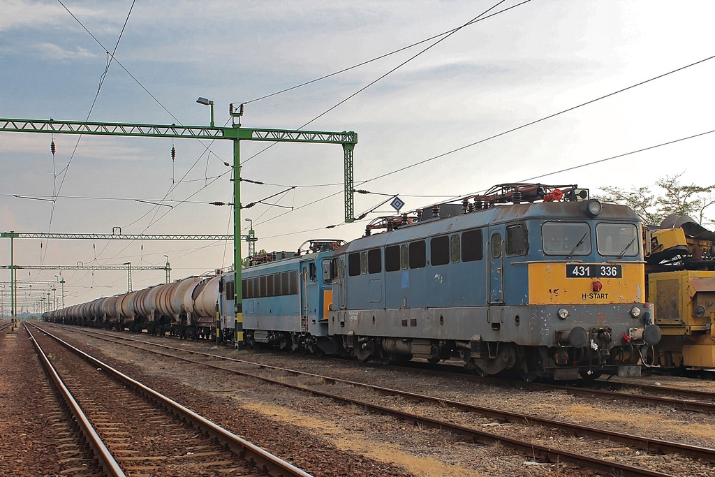 431 336 + 630 041 Sárbogárd (2015.08.05).