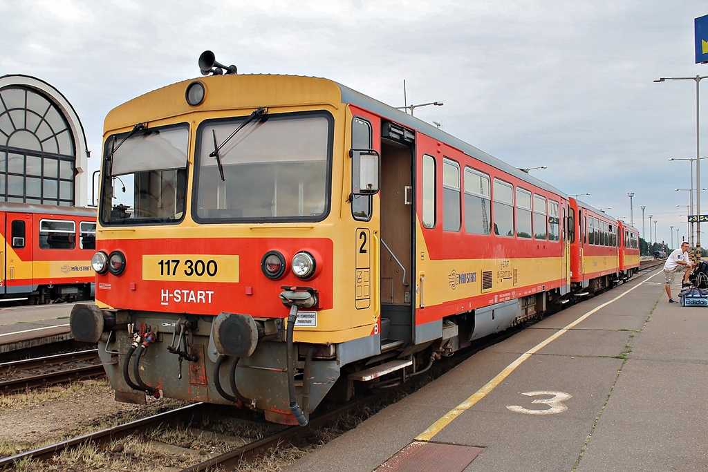 117 300 Mátészalka (2015.08.20).