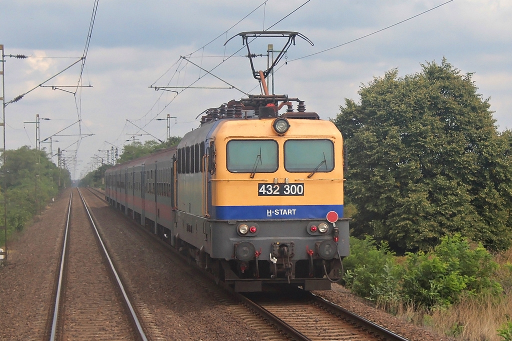 432 300 Füzesabony (2015.08.22).