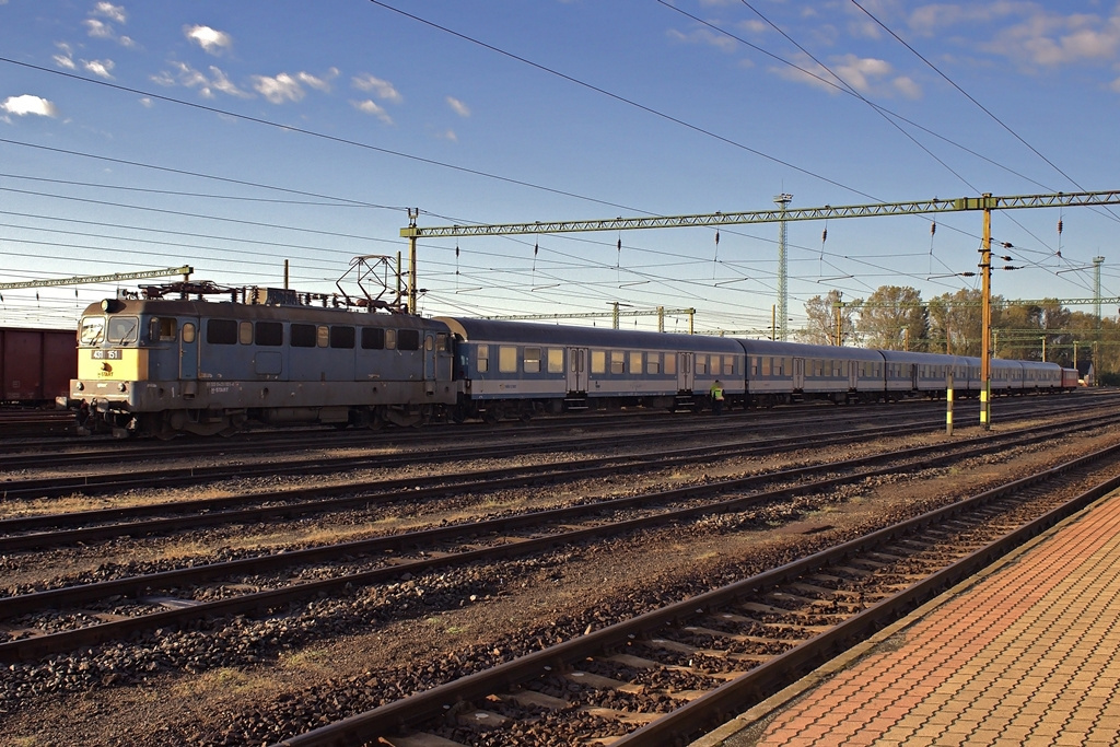 431 151 Dombóvár (2015.09.07).