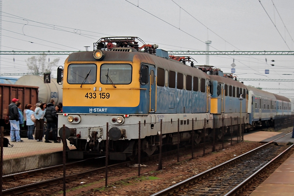 433 159 + 431 149 Dombóvár (2015.10.07).