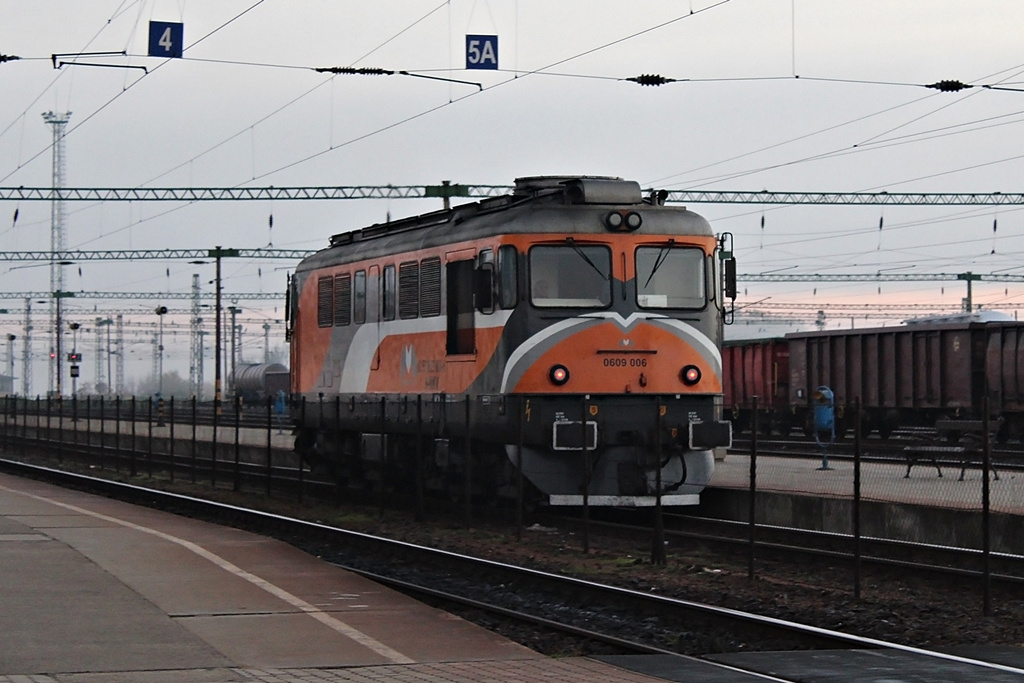 609 006 Dombóvár (2015.11.12).