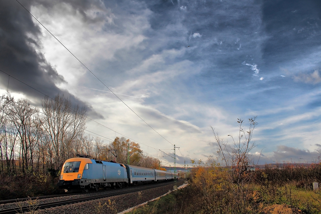 470 001 Törökbálint (2015.11.14).