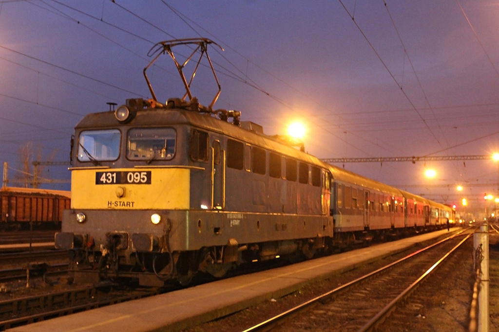 431 095 Dombóvár (2015.11.16).01