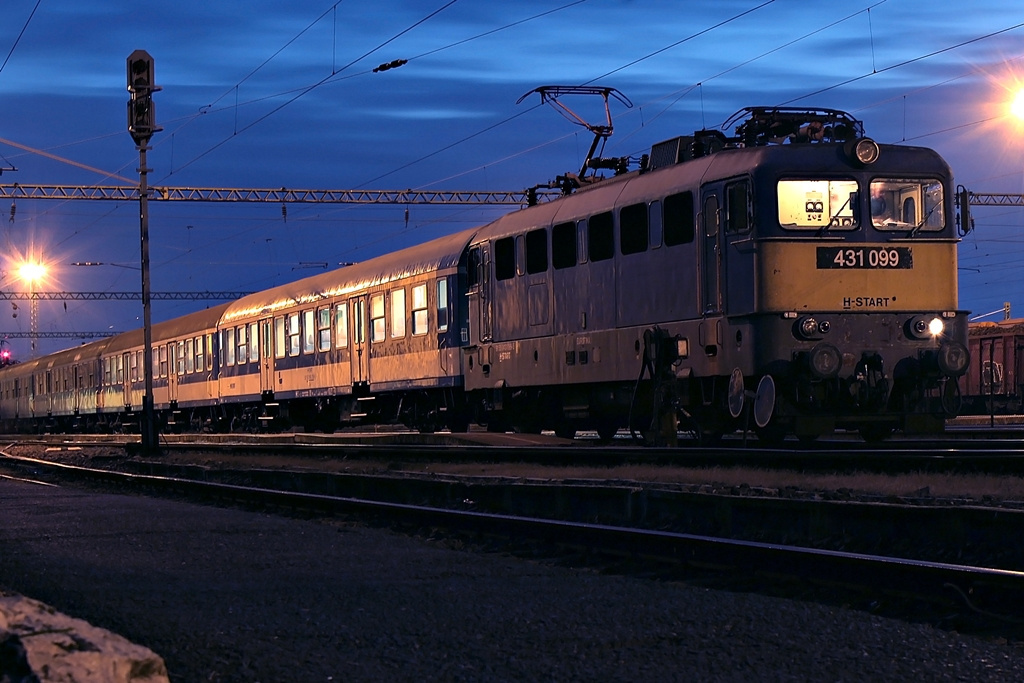 431 099 Dombóvár (2015.11.16).