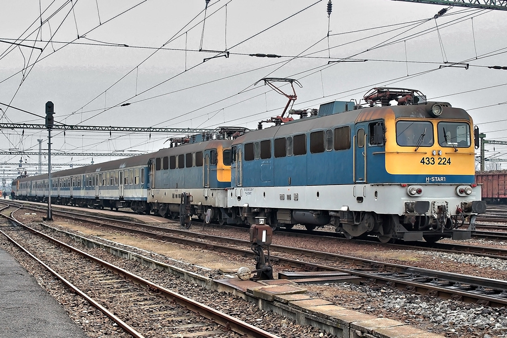 433 224 + 433 288 Dombóvár (2015.11.27).