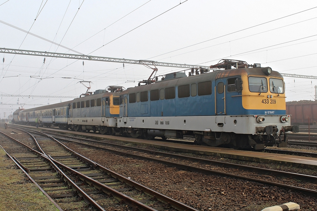 433 209 + 433 313 Dombóvár (2015.12.11)