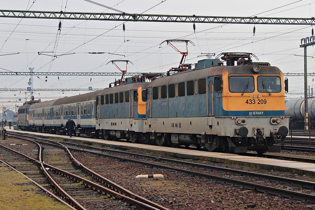 433 209 Dombóvár (2016.01.15)