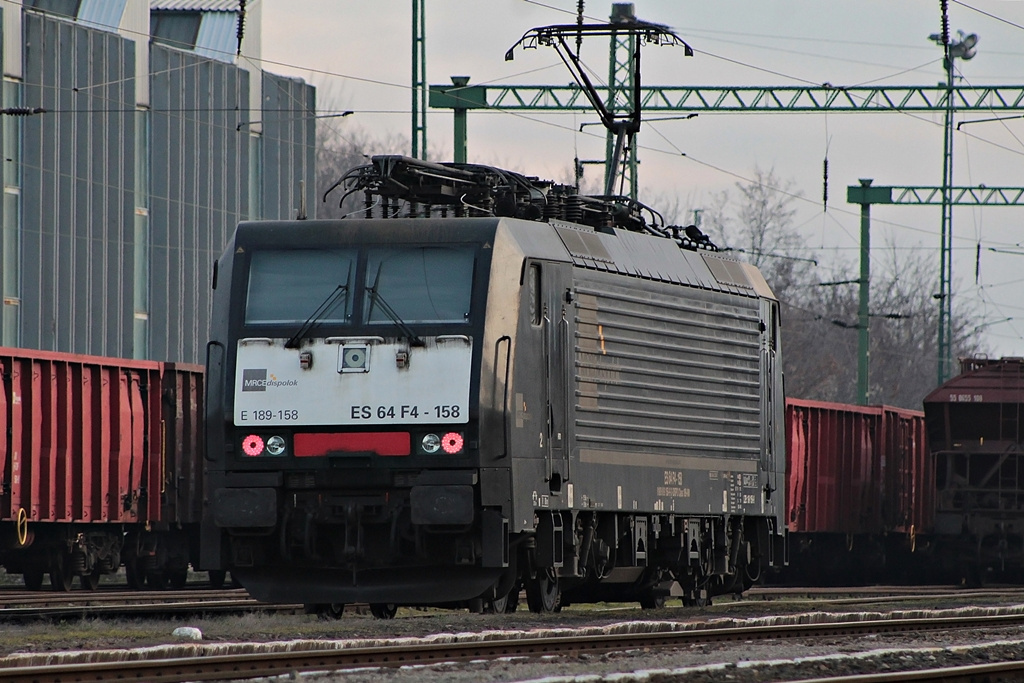 ES 64 F4 - 158 Pécsbánya-Rendező (2016.02.07).02