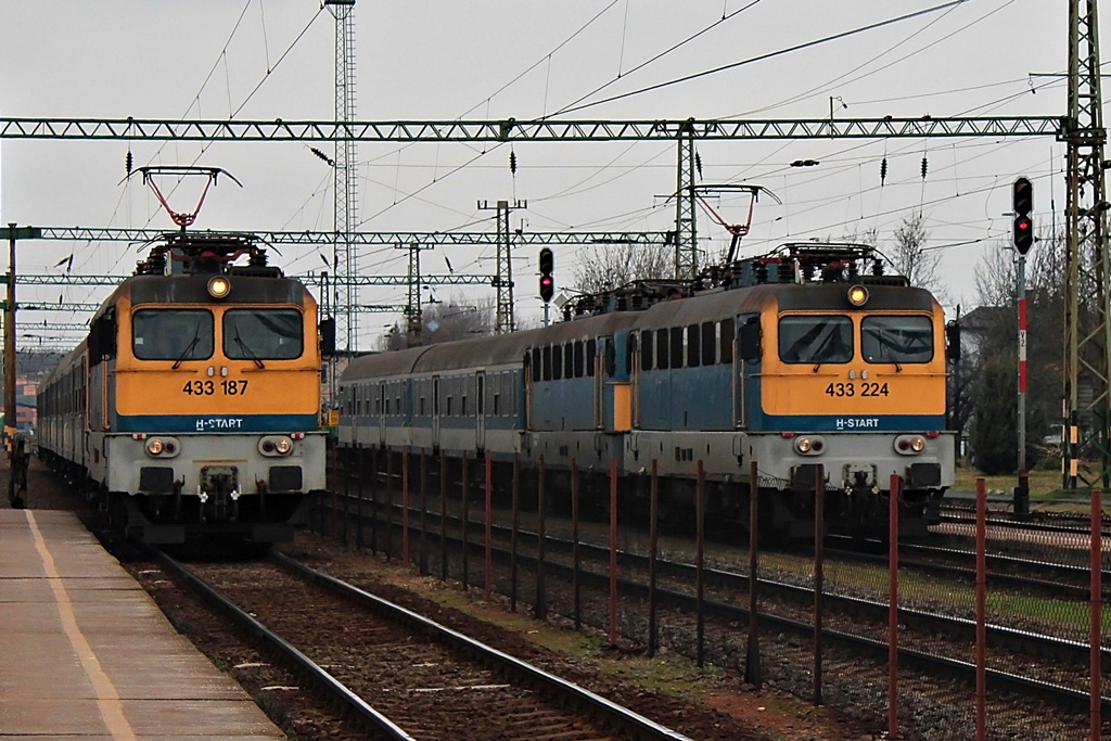 433 224 + 431 149 Dombóvár (2016.02.18).