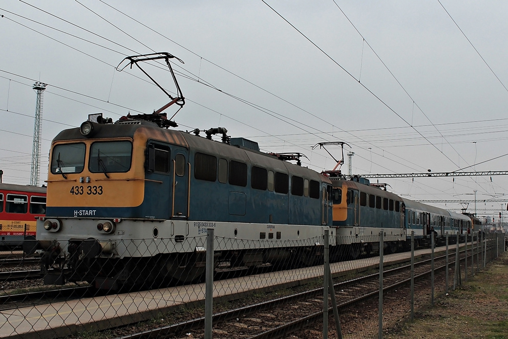 433 333 + 433 220 Dombóvár (2016.03.21).