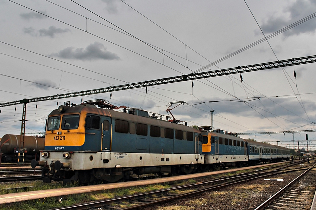 433 211 + 433 227 Dombóvár (2016.04.25).