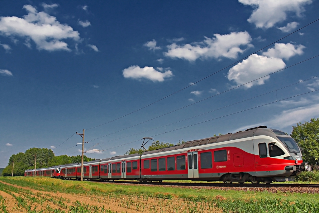 415 057 + 415 035 Dombóvár (2016.05.29).