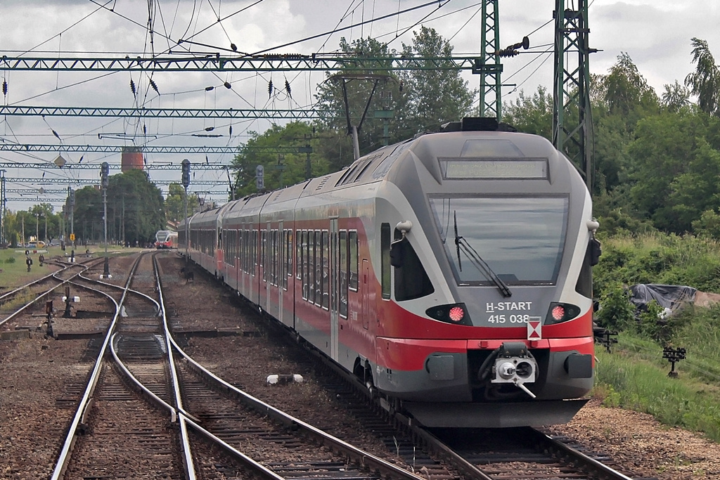 415 038 Százhalombatta (2016.06.03).