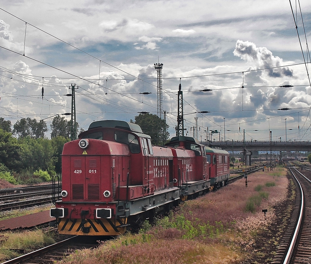 429 011 + 429 010 + 609 008 Ferenváros (2016.06.03).