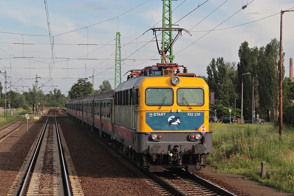 432 236 Vác - Alsóváros (2016.06.03).