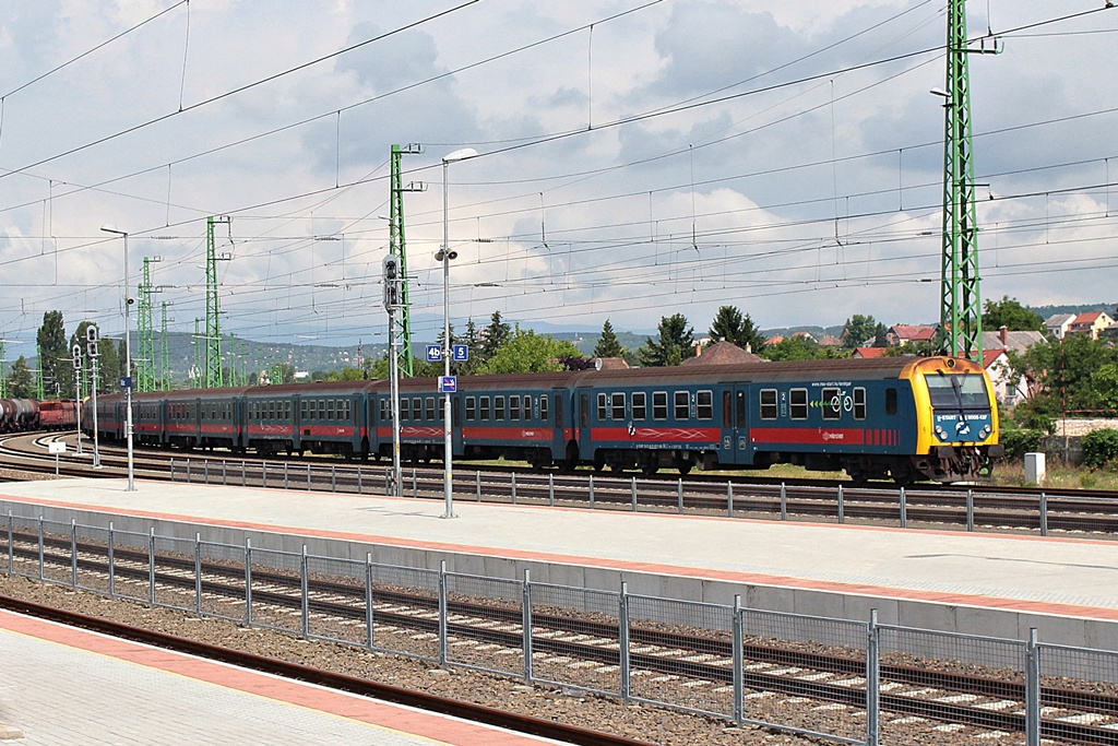 8005 437 Vác (2016.06.05).