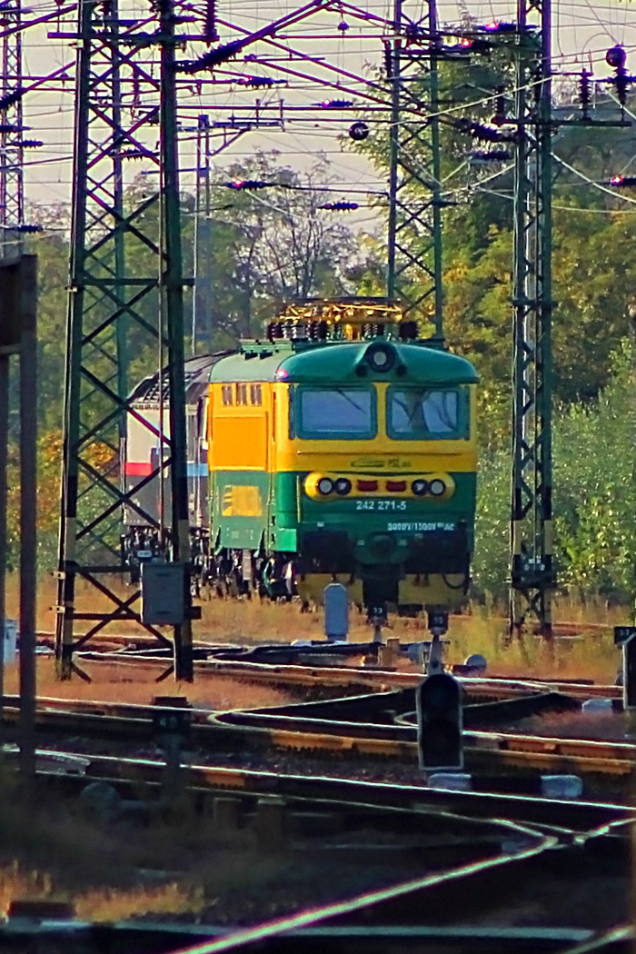 242 271 +659 002 Hegyeshalom (2016.10.01).