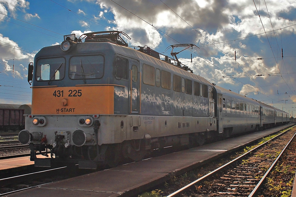 431 225 Szerencs (2016.10.22).