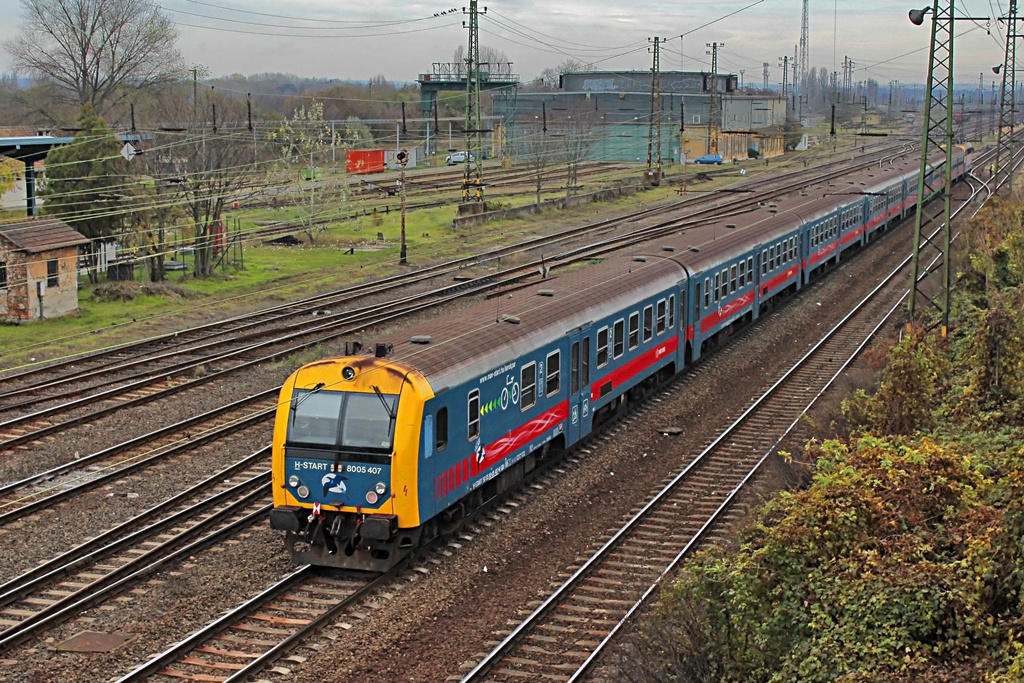 8005 407 Rákos (2016.11.07).