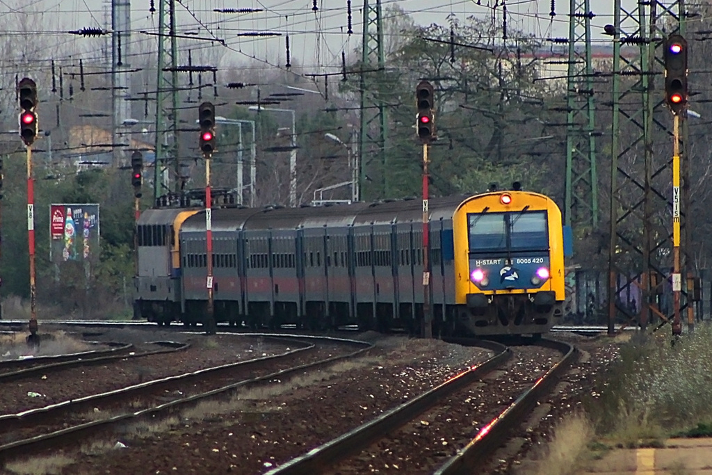 8005 420 Rákos (2016.11.07).